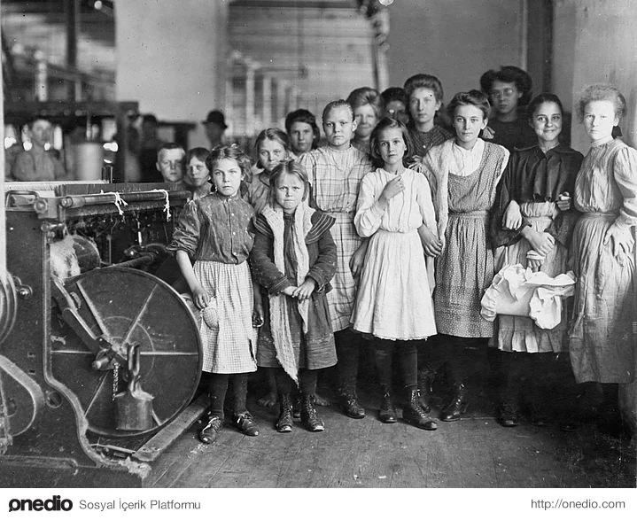 Güney Karolina'da dokuma fabrikasında çalışan çocuklar. (1908)