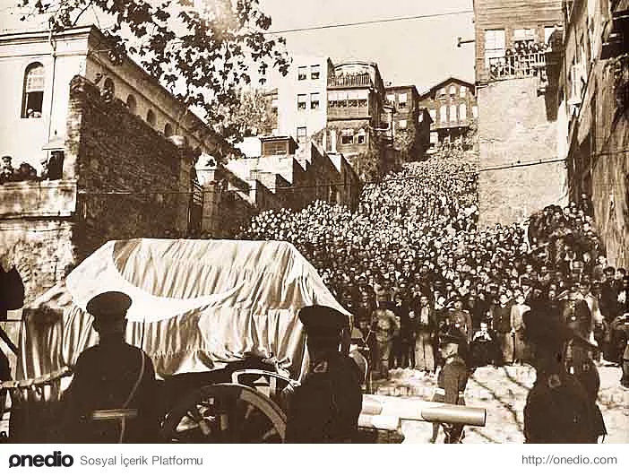 Bir Solukta Boğazınızda Yumruyla Okuyacağınız Atatürk'ün Son 100 Günü