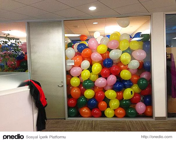 Patronunuzun odasına balonlar doldurun
